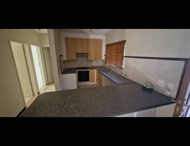 2 BEDROOM TOWNHOUSE FOR SALE IN MONAVONI